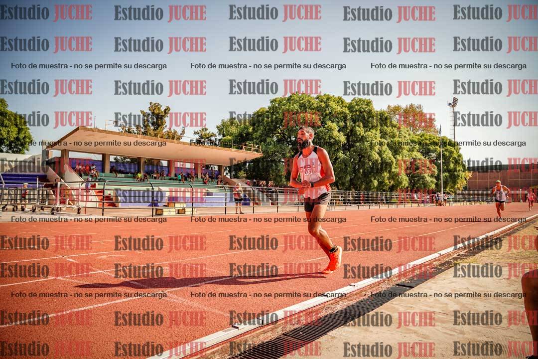 Fotos de los 3000 m llanos de varones