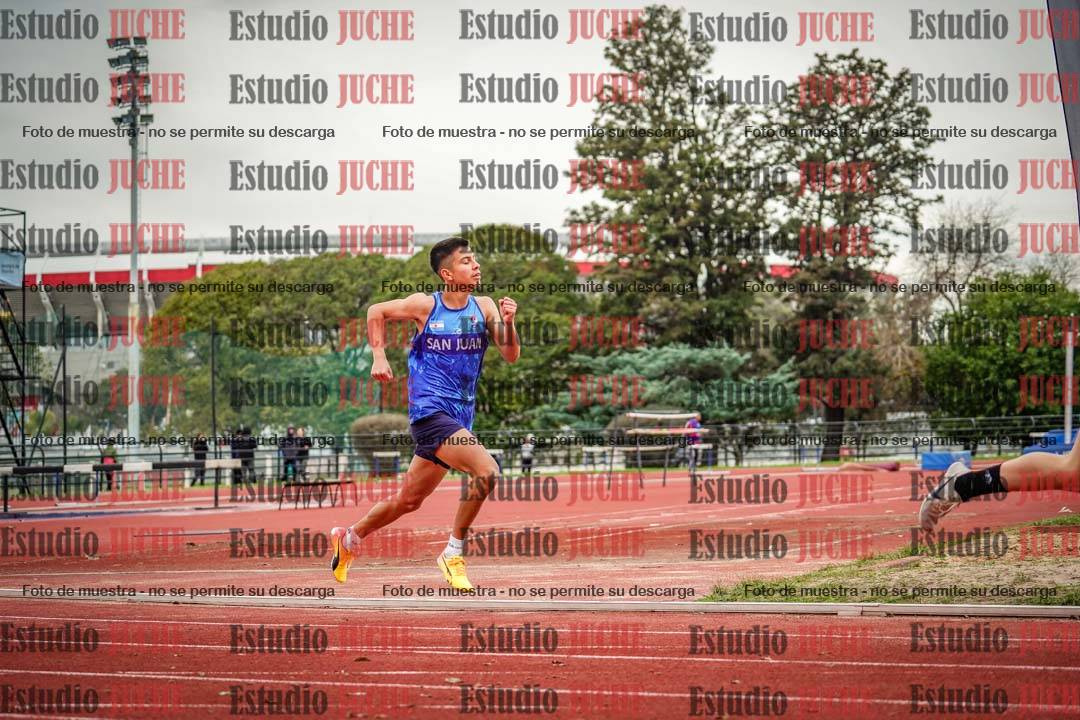 Fotos de los 400 m con vallas de varones