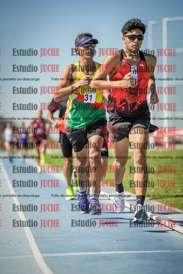 Fotos de los 5000 m de mujeres y varones - serie 2