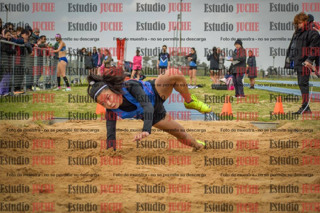 Fotos del salto en largo de mujeres - U18