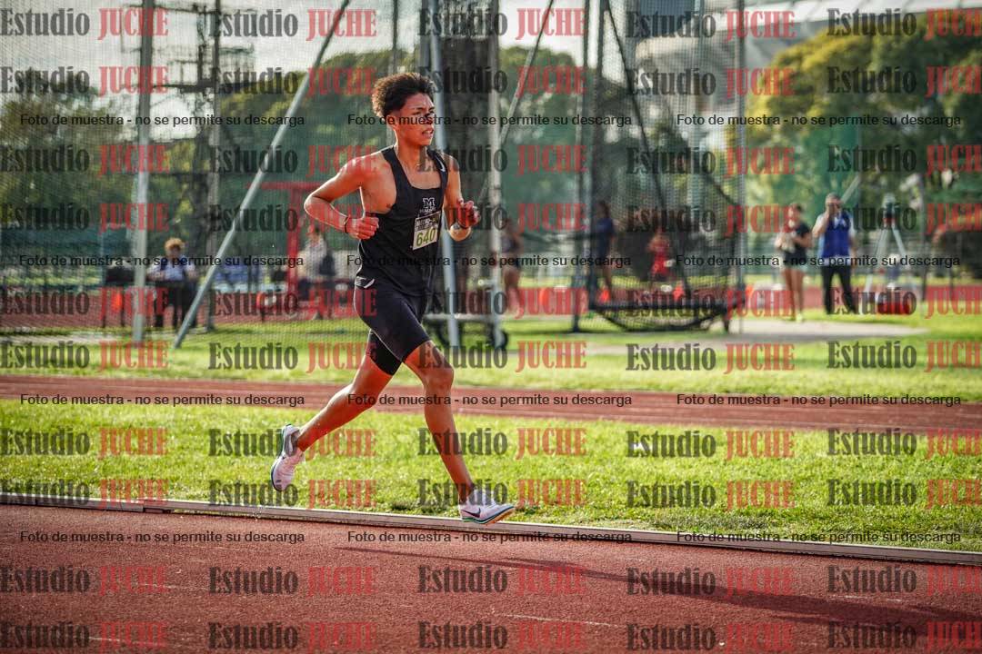 Fotos de los 2000 m con obstáculos de varones