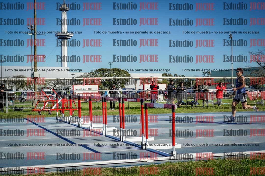 Fotos de los 400 m con vallas de varones