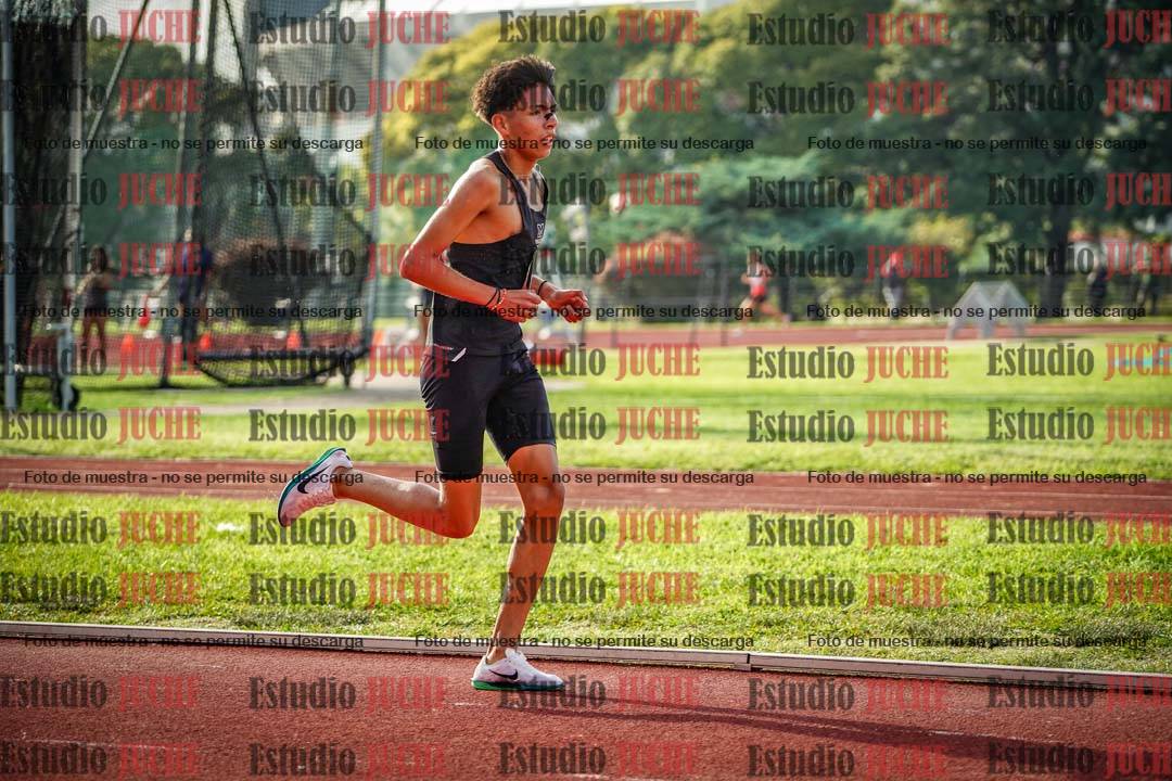Fotos de los 2000 m con obstáculos de varones