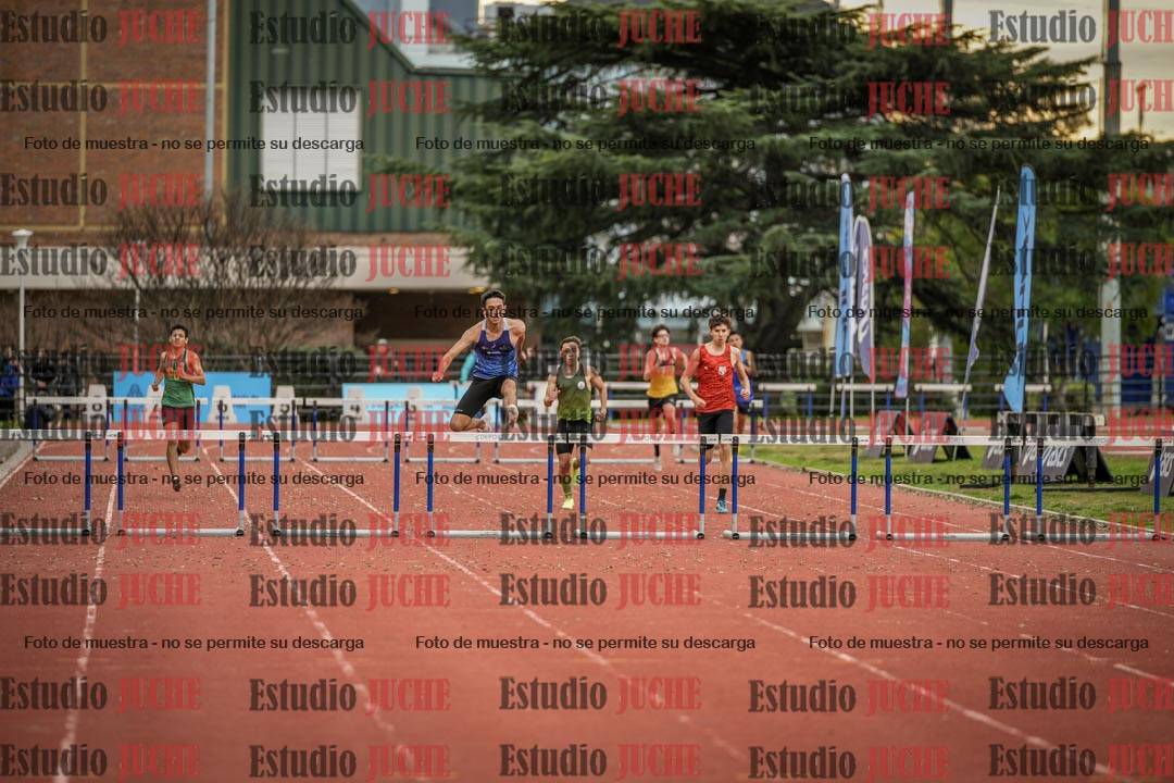 Fotos de los 400 m con vallas de varones