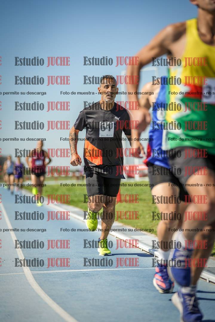 Fotos de los 5000 m de mujeres y varones - serie 2