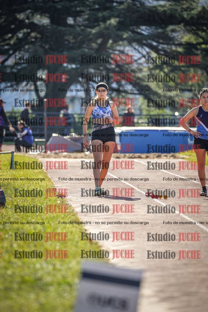 Fotos del salto en largo de mujeres