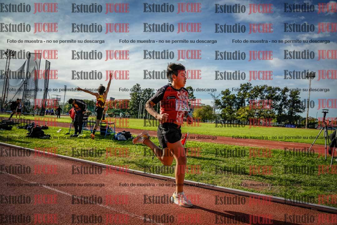 Fotos de los 600 m llanos de varones