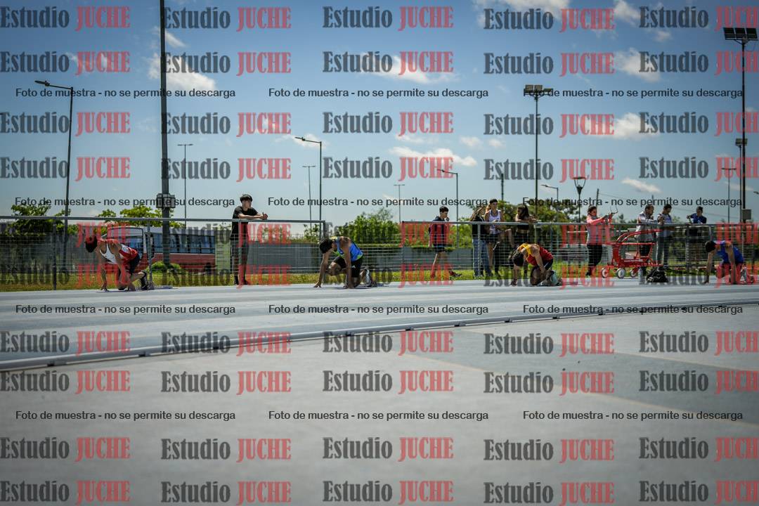 Fotos de los 200 m llanos de varones