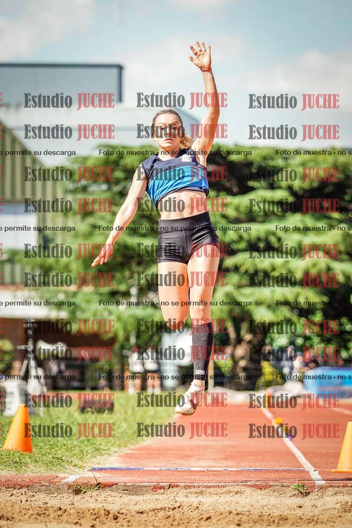 Fotos del salto en largo de mujeres
