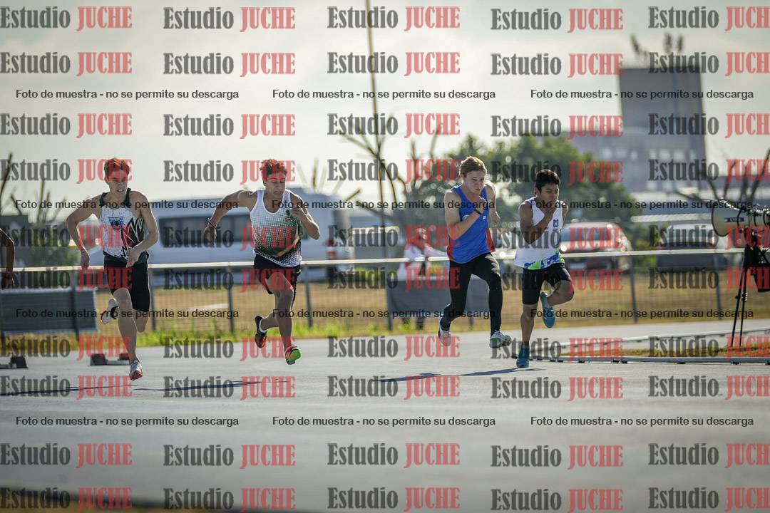 Fotos de los 100 m llanos de varones