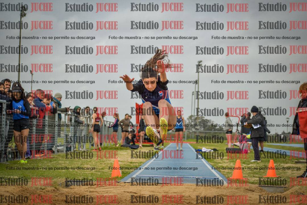 Fotos del salto en largo de mujeres - U18
