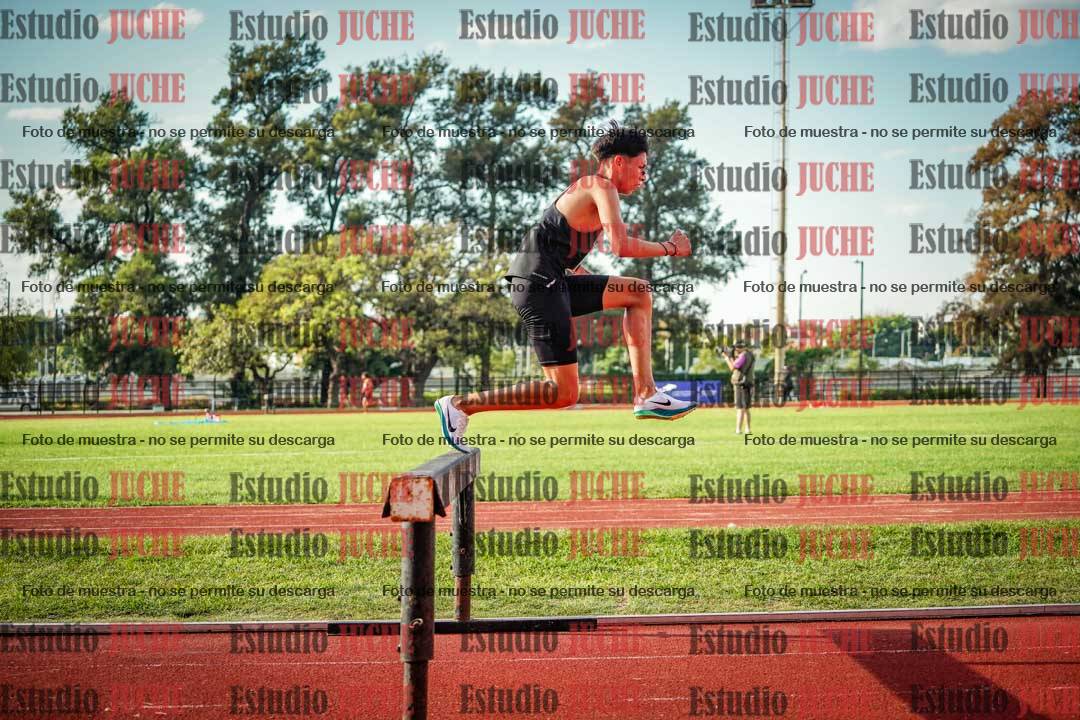 Fotos de los 2000 m con obstáculos de varones