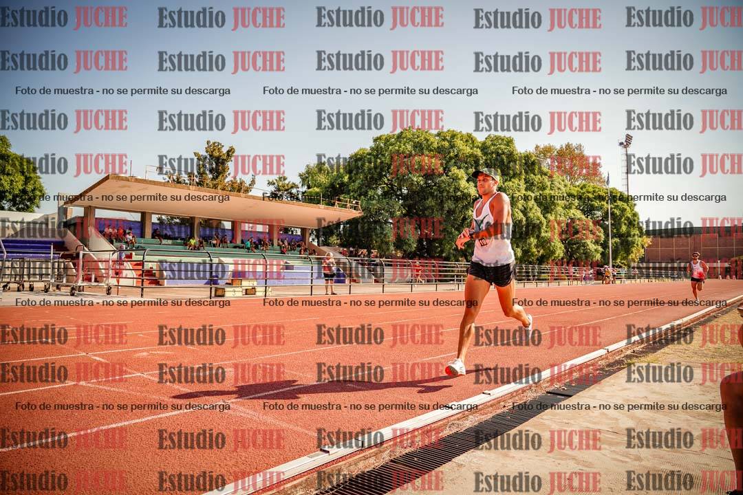 Fotos de los 3000 m llanos de varones