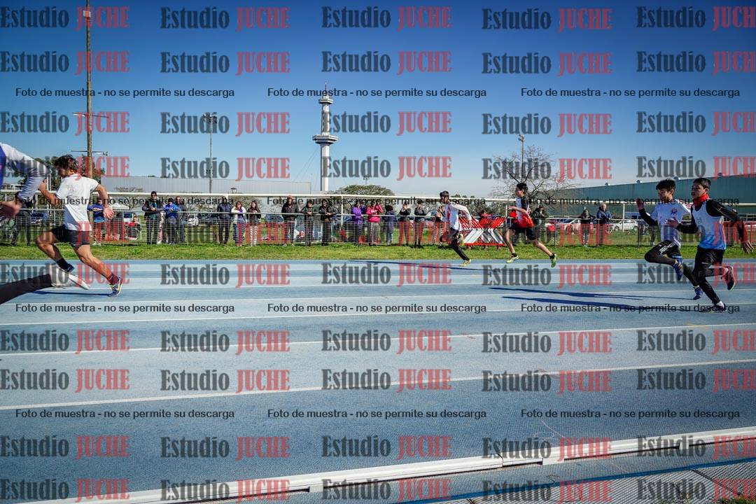 Fotos de los 80 m llanos de varones - U14