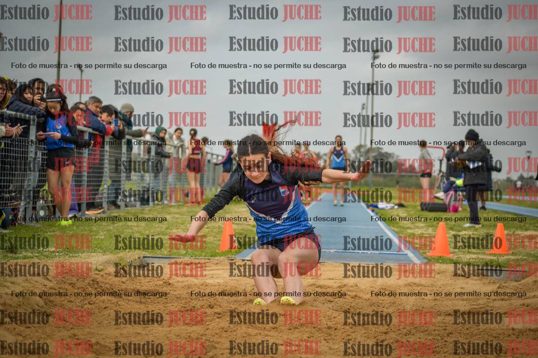 Fotos del salto en largo de mujeres - U18