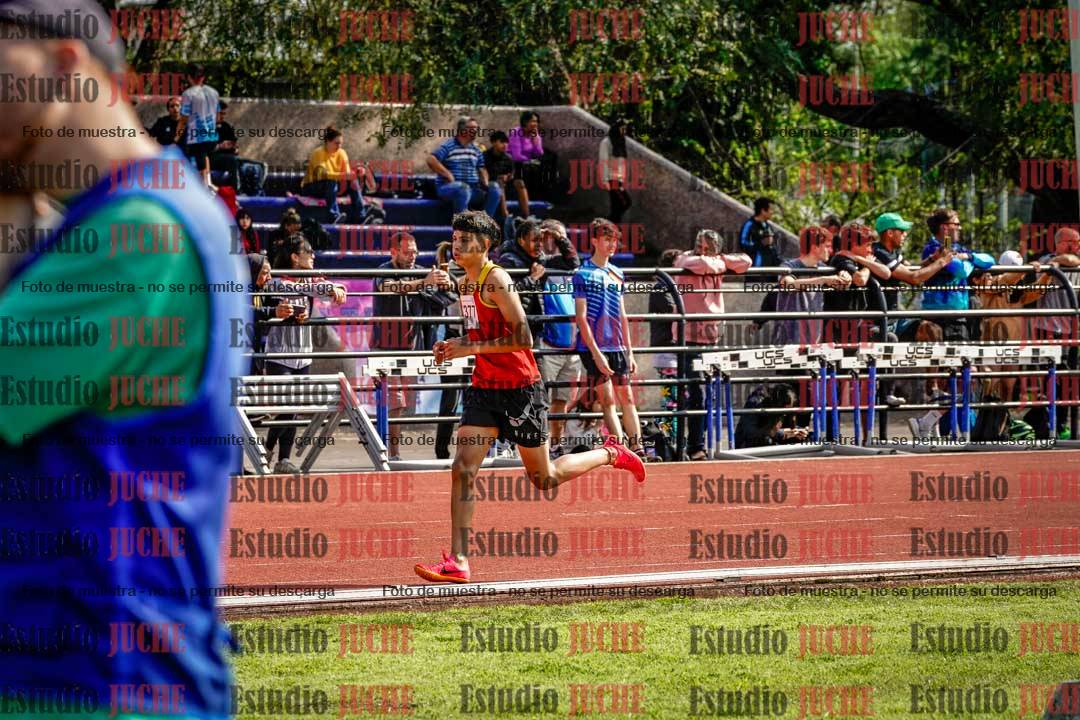 Fotos de los 1500 m con obstáculos de varones