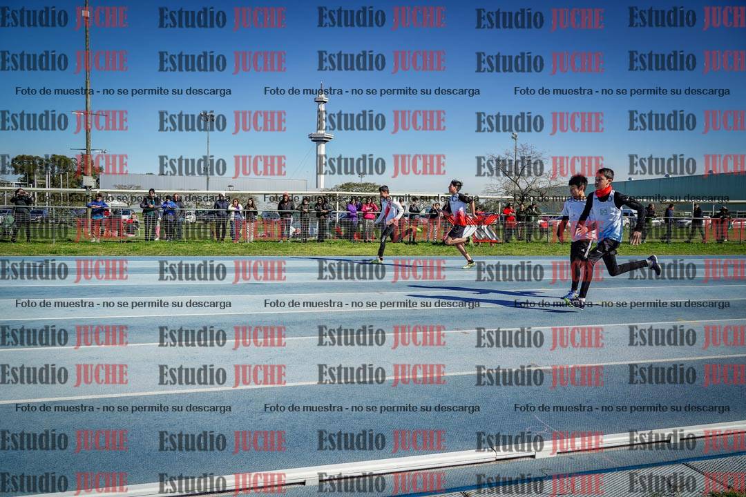 Fotos de los 80 m llanos de varones - U14