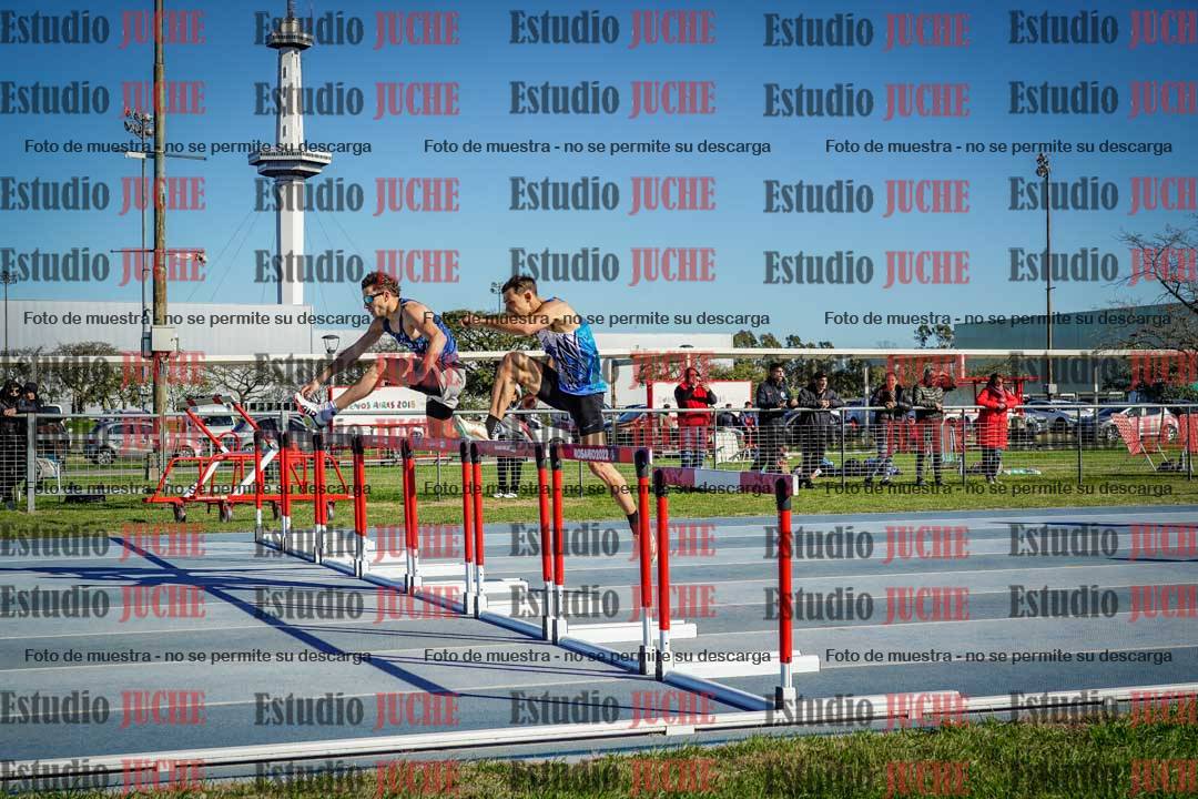 Fotos de los 400 m con vallas de varones