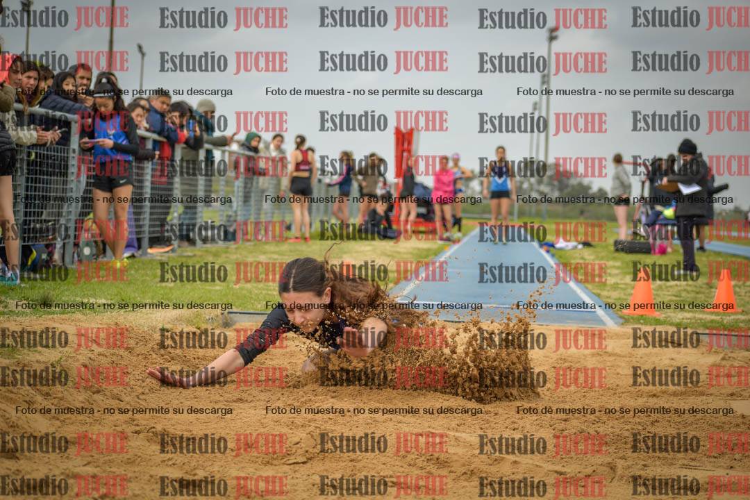 Fotos del salto en largo de mujeres - U18