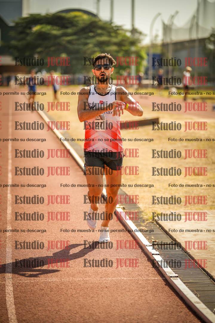 Fotos de los 3000 m llanos de varones