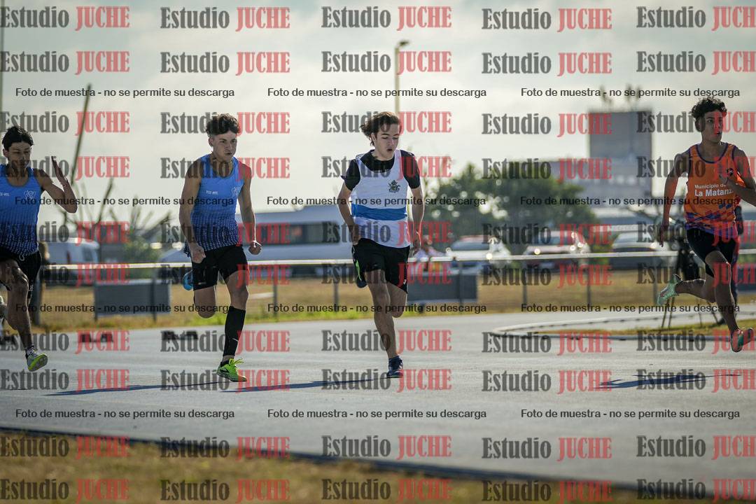 Fotos de los 100 m llanos de varones