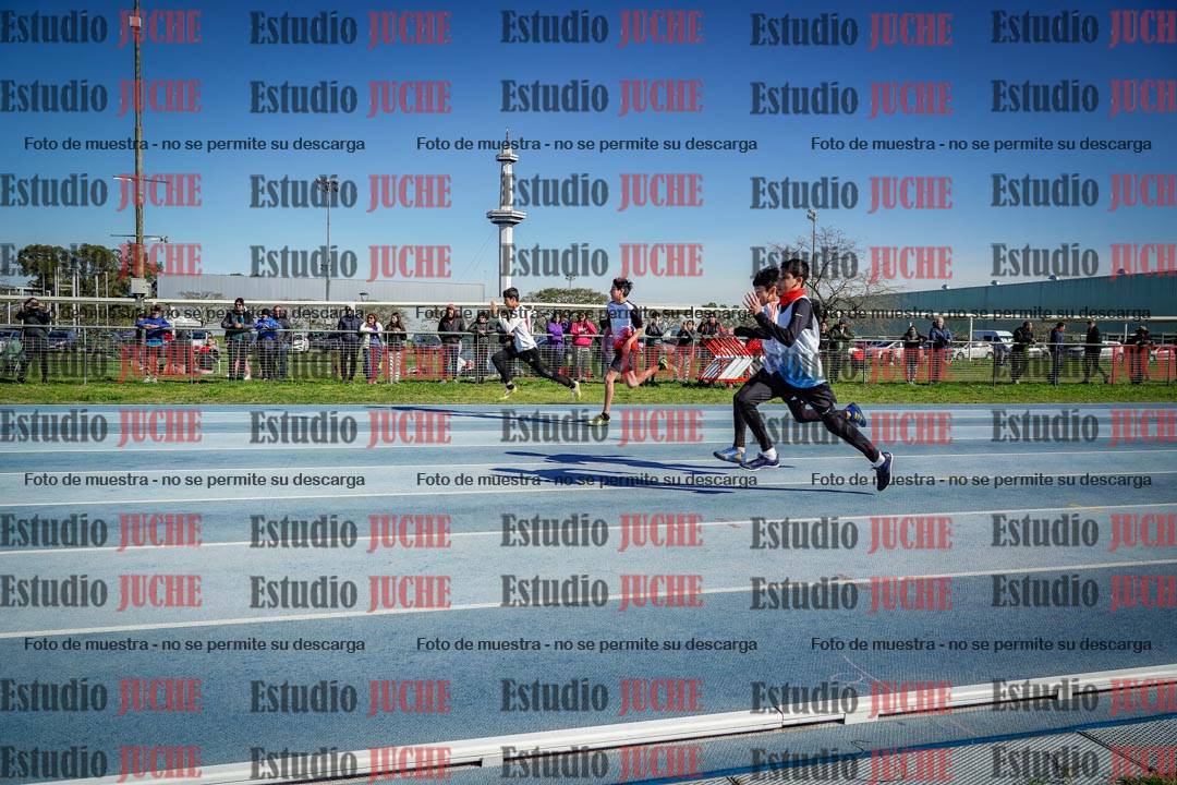 Fotos de los 80 m llanos de varones - U14