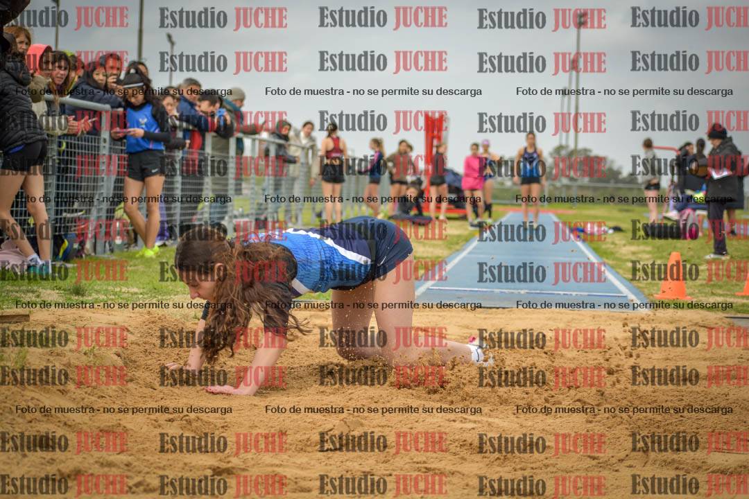 Fotos del salto en largo de mujeres - U18