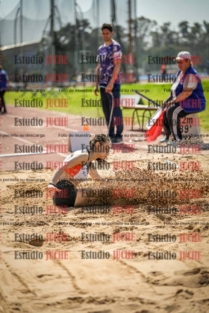Fotos del salto en largo de mujeres - ambas categorías