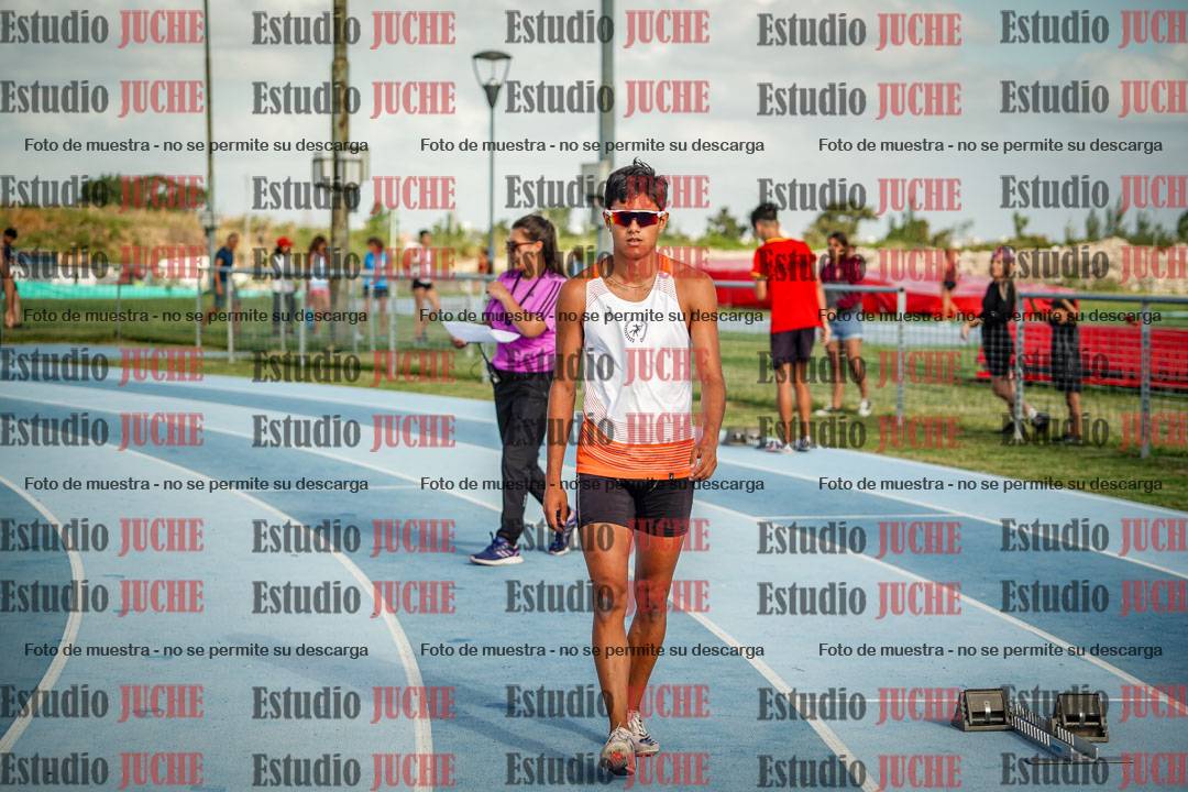 Fotos de los 400 m llanos de varones