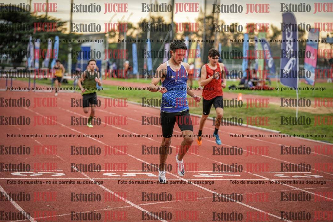 Fotos de los 400 m con vallas de varones