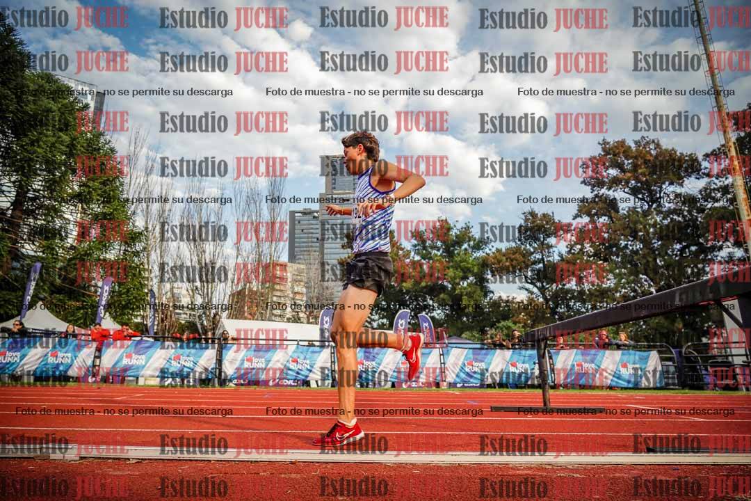 Fotos de los 3000 m con obstáculos de varones