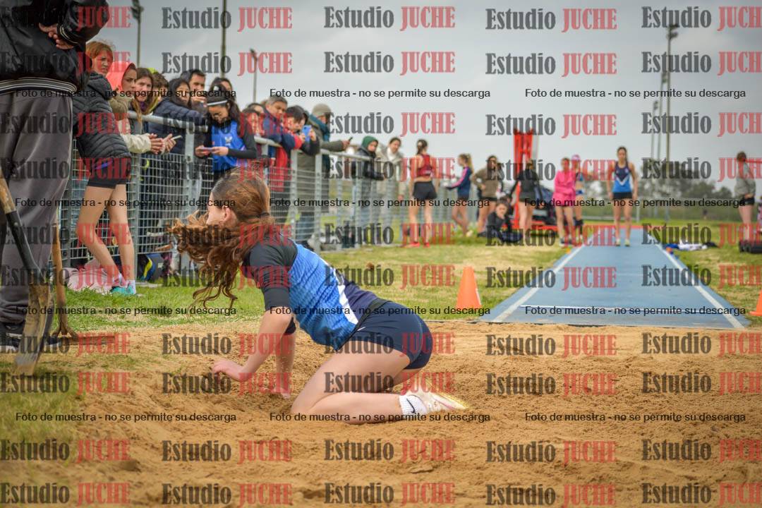 Fotos del salto en largo de mujeres - U18