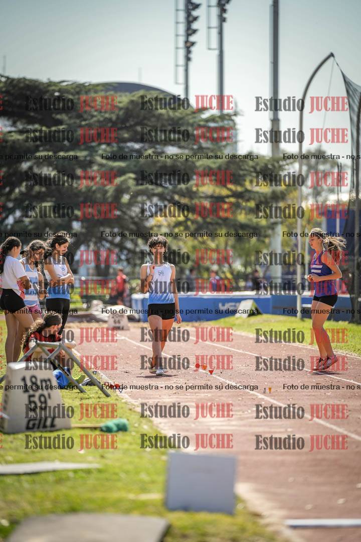 Fotos del salto en largo de mujeres - ambas categorías