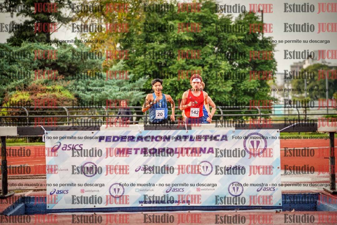 Fotos de los 3000 m con obstáculos de varones