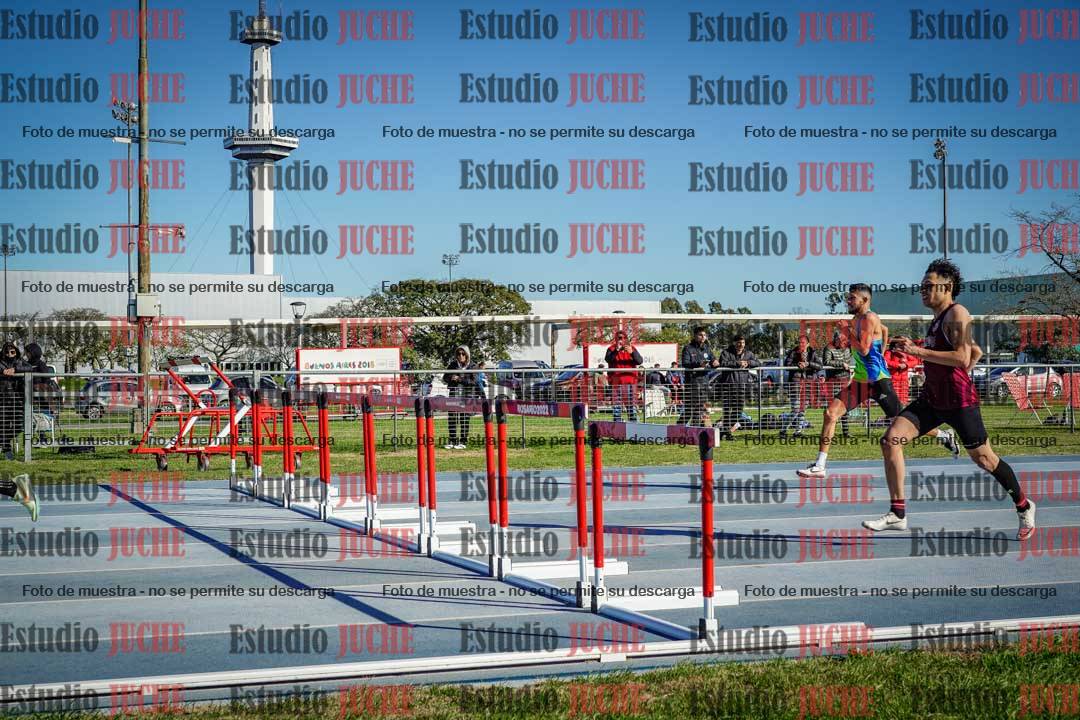 Fotos de los 400 m con vallas de varones