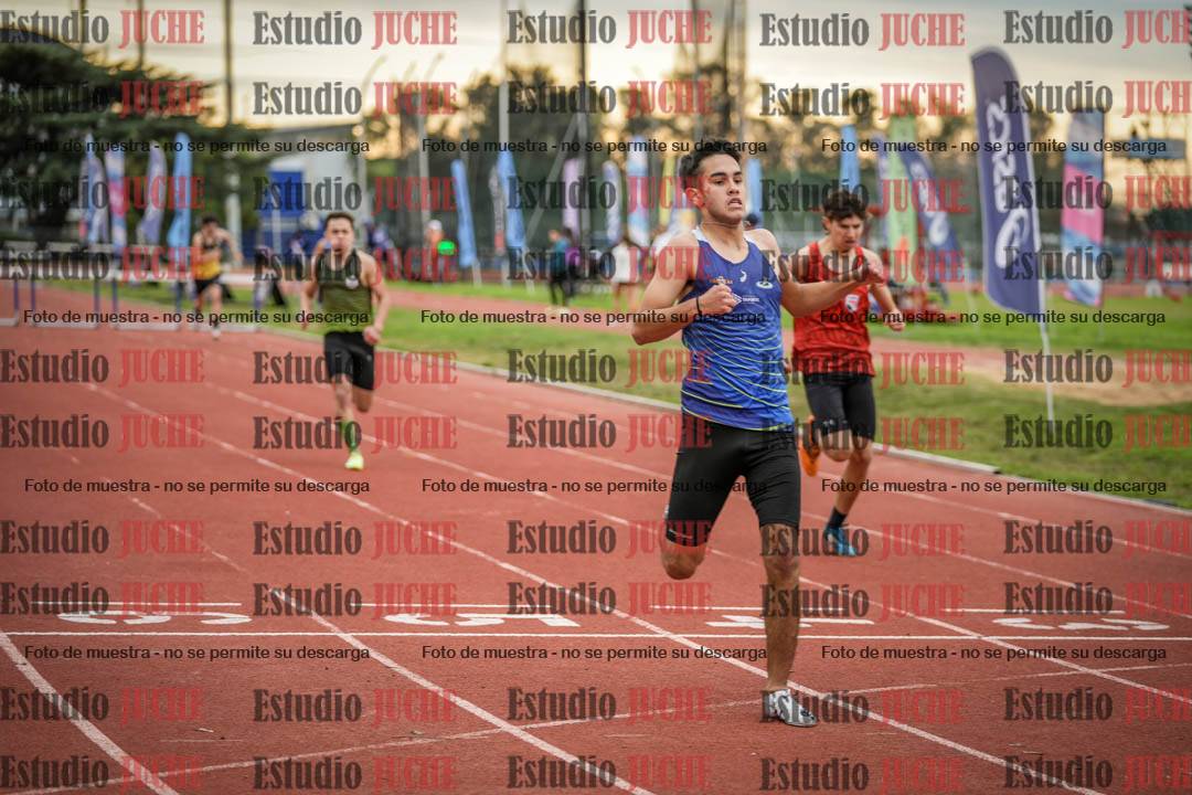 Fotos de los 400 m con vallas de varones