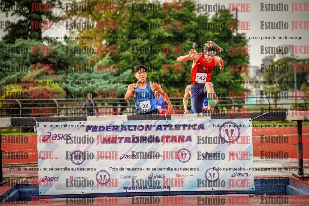 Fotos de los 3000 m con obstáculos de varones