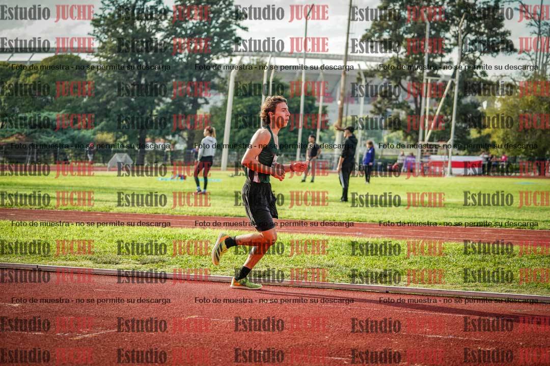 Fotos de los 2000 m con obstáculos de varones