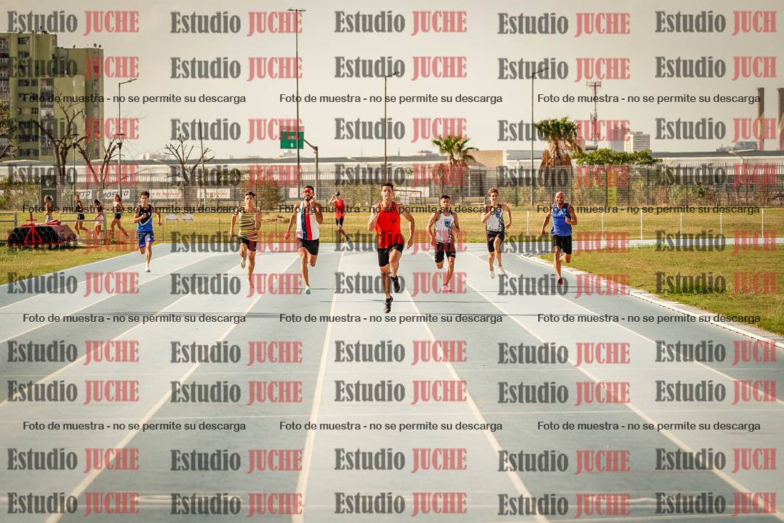 Fotos de los 300 m llanos de varones