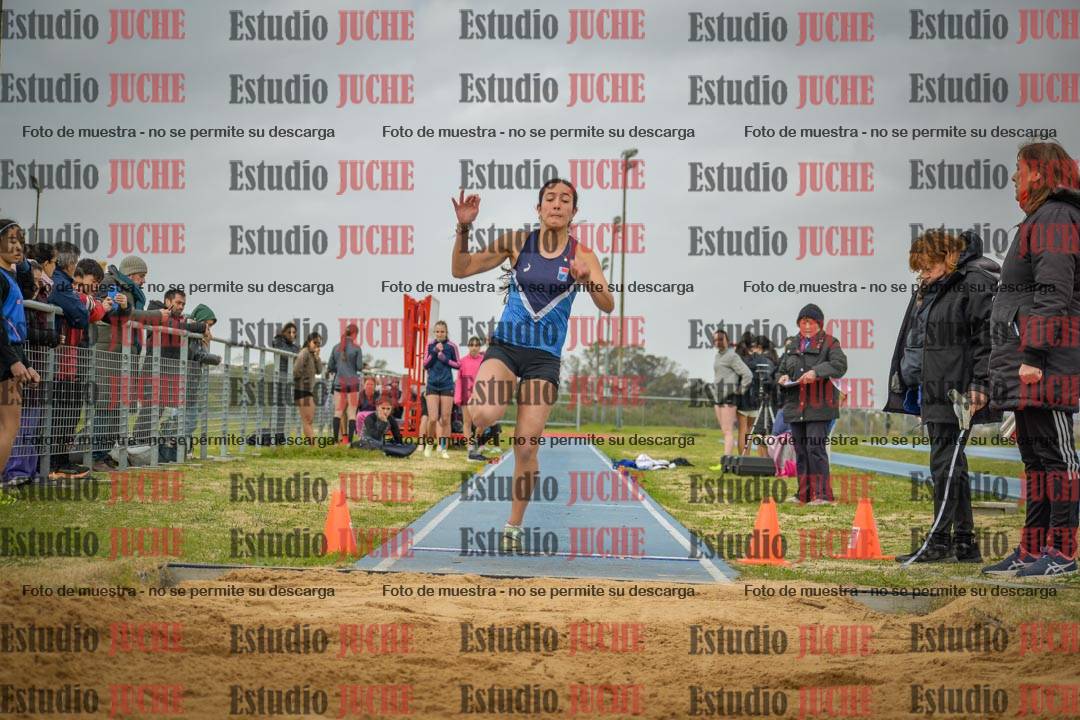 Fotos del salto en largo de mujeres - U18