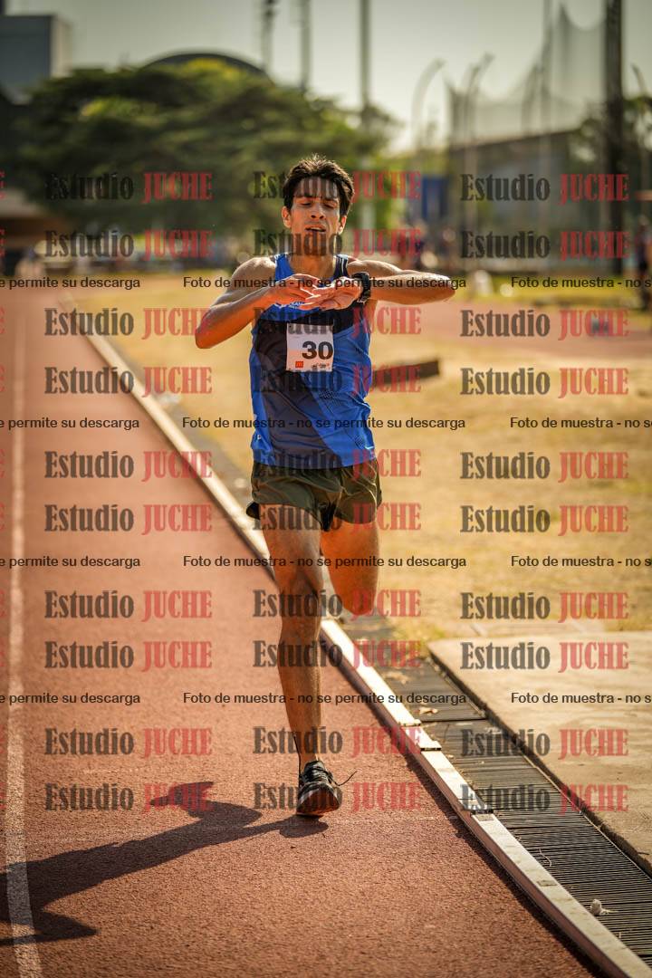 Fotos de los 3000 m llanos de varones