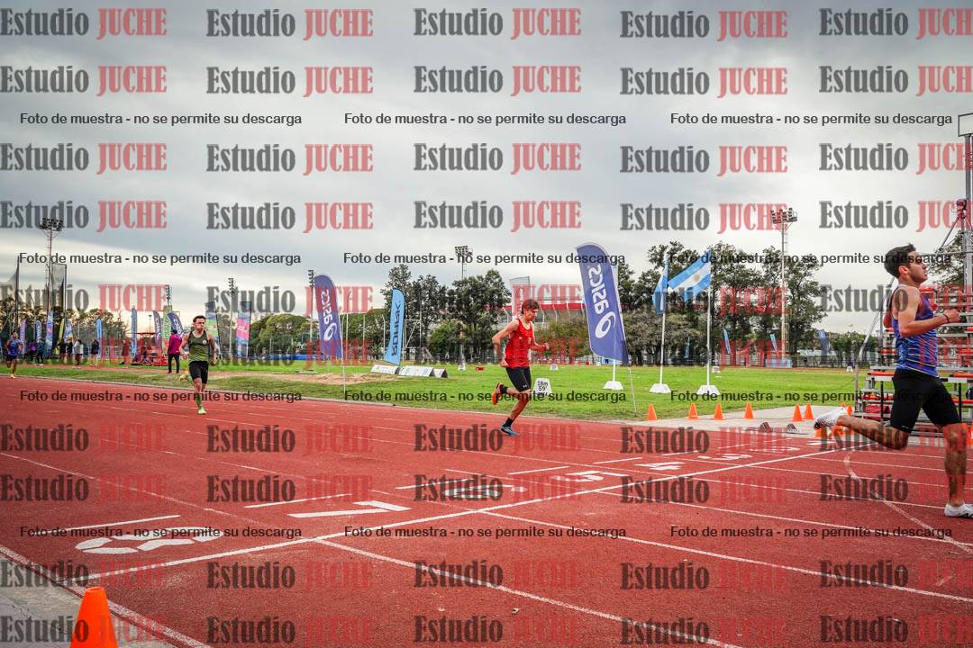 Fotos de los 400 m con vallas de varones