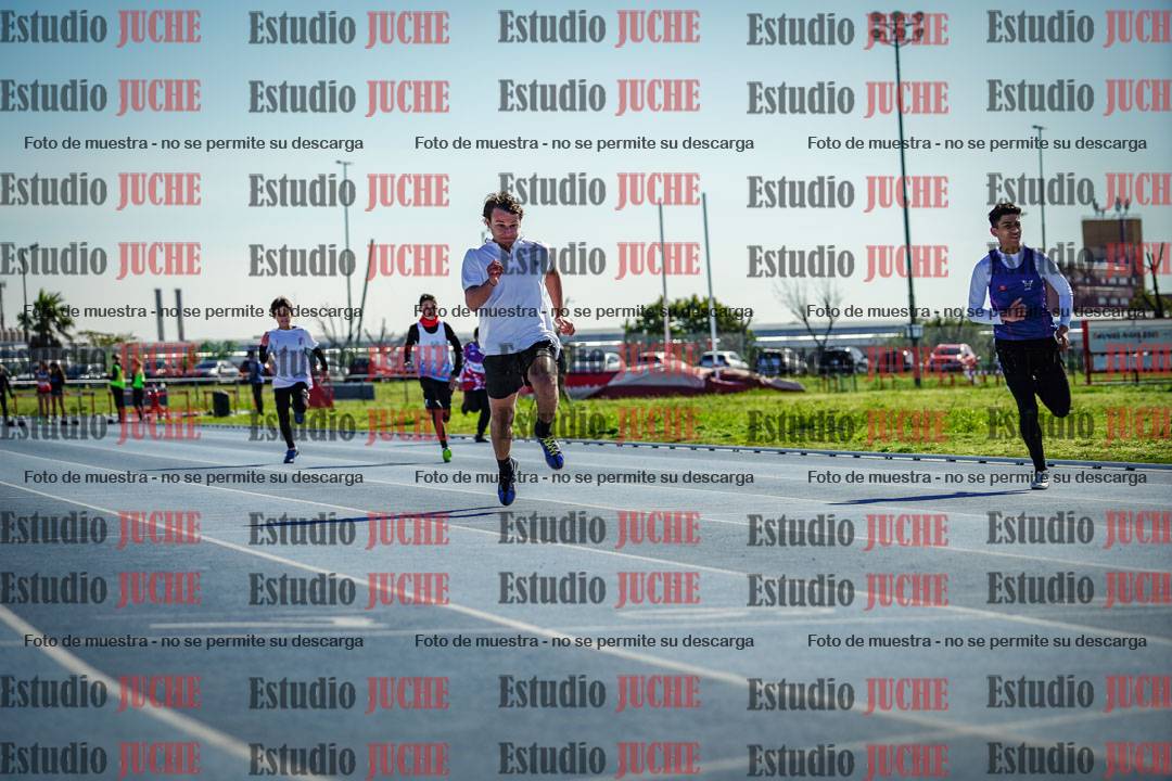 Fotos de los 80 m llanos de varones - U14