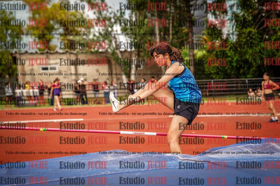 Fotos del salto en alto de mujeres