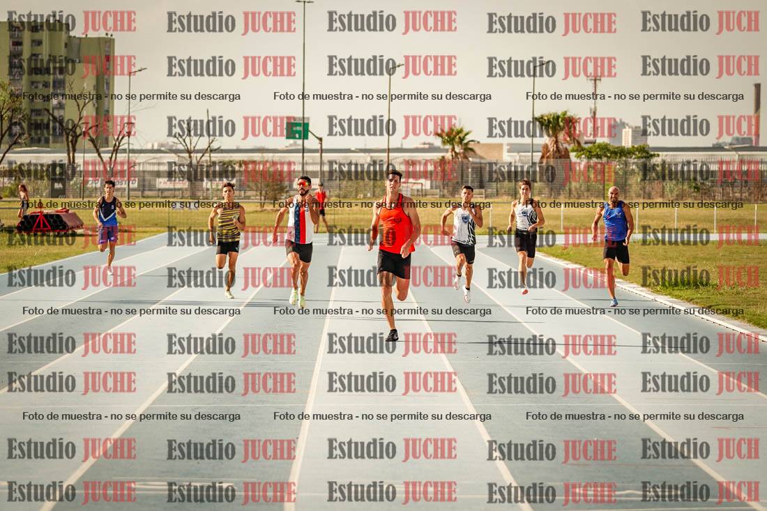Fotos de los 300 m llanos de varones