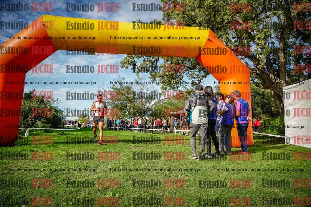 Fotos de la llegada del cross de 4000 m - varones