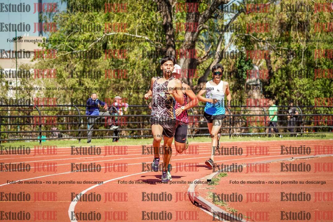 Fotos de los 2400 m de varones