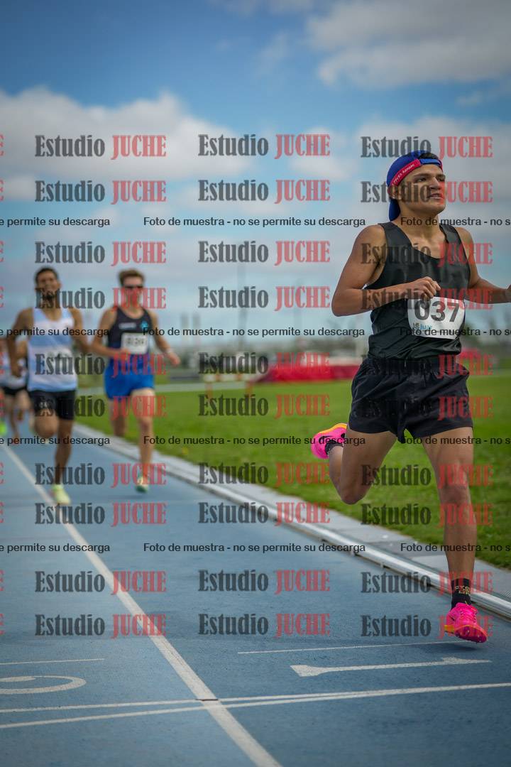 Fotos de los 1000 m llanos de varones