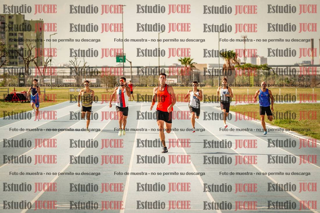 Fotos de los 300 m llanos de varones