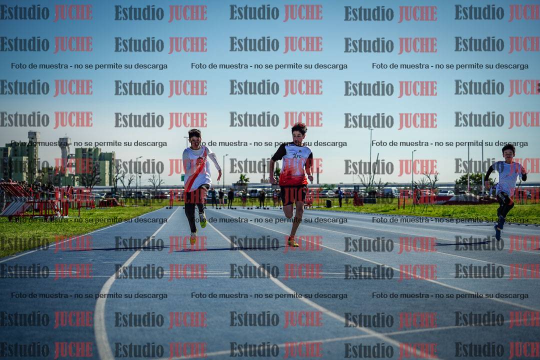 Fotos de los 80 m llanos de varones - U14